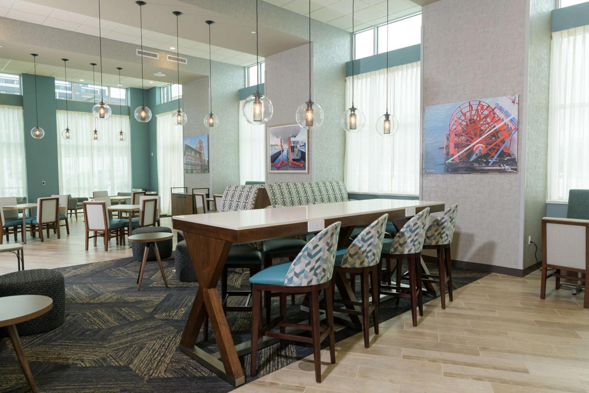 Hotel Hampton & Bayfront