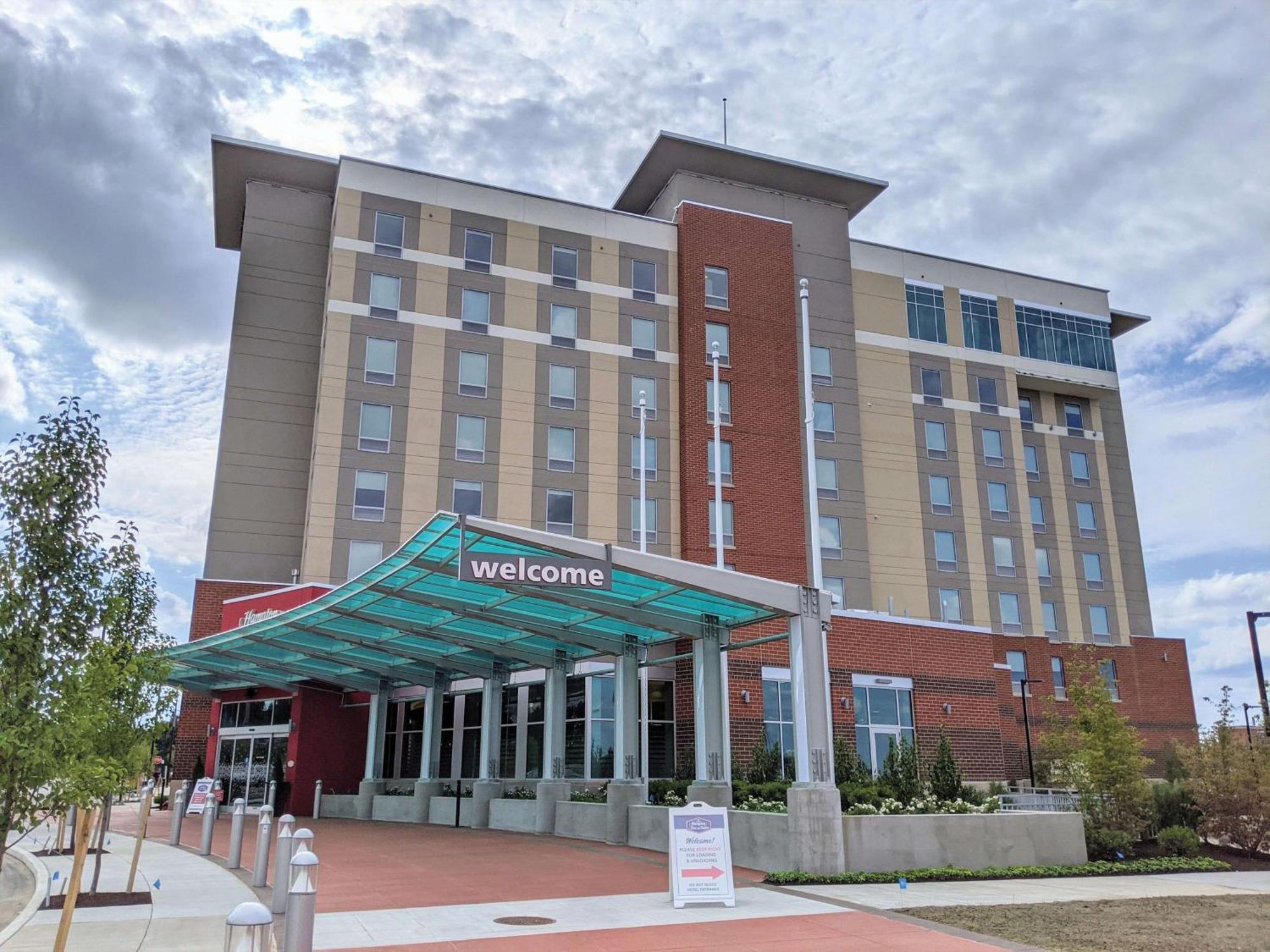 Hampton & Bayfront 3*